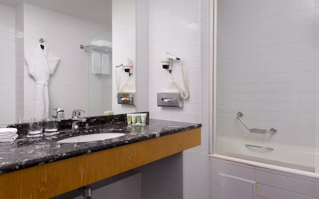 هتل کورت یارد بای ماریوت واسیلی وسکی سنت پترزبورگ - مهرپرواز